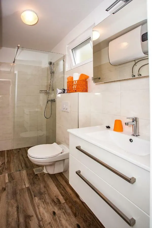 Apartments Buskulic Petrcane Croatia