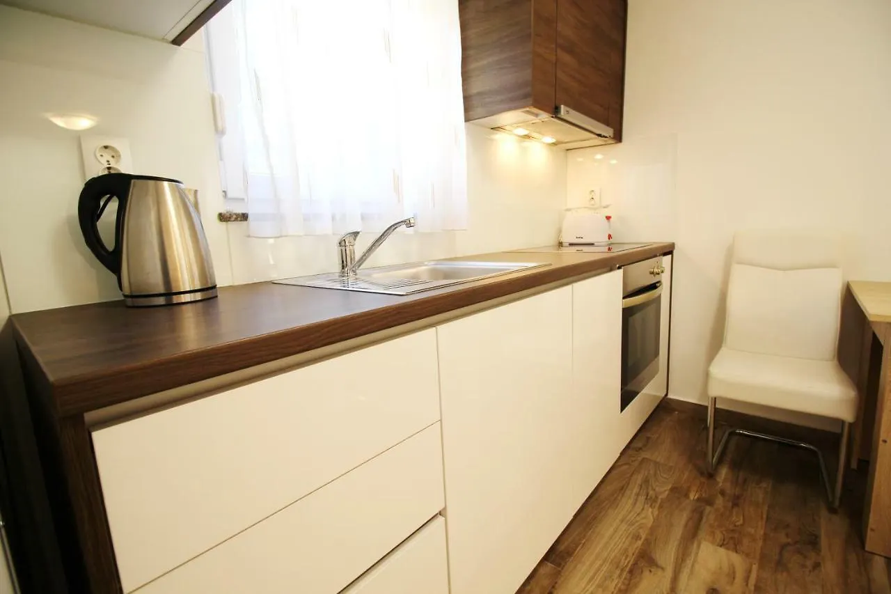 Apartments Buskulic Petrcane