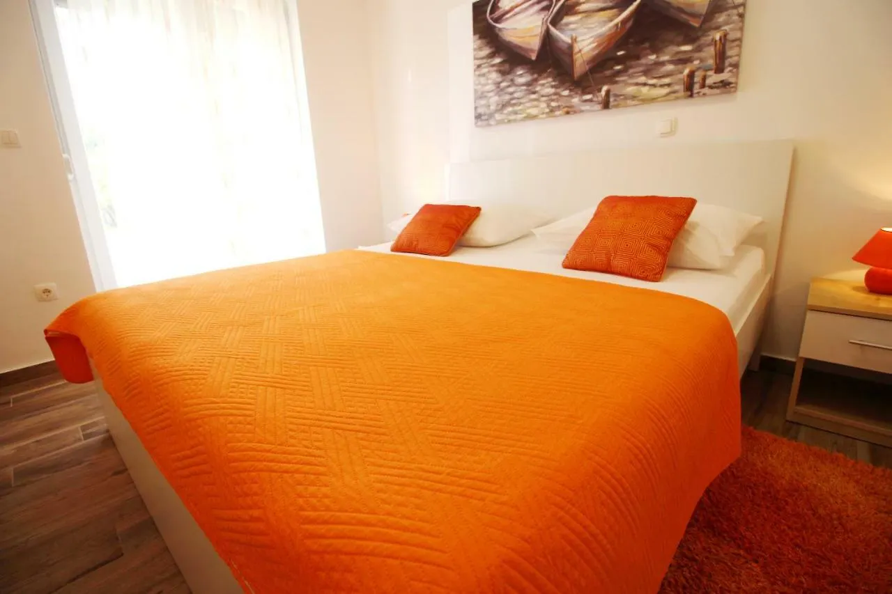 Apartments Buskulic Petrcane Croatia