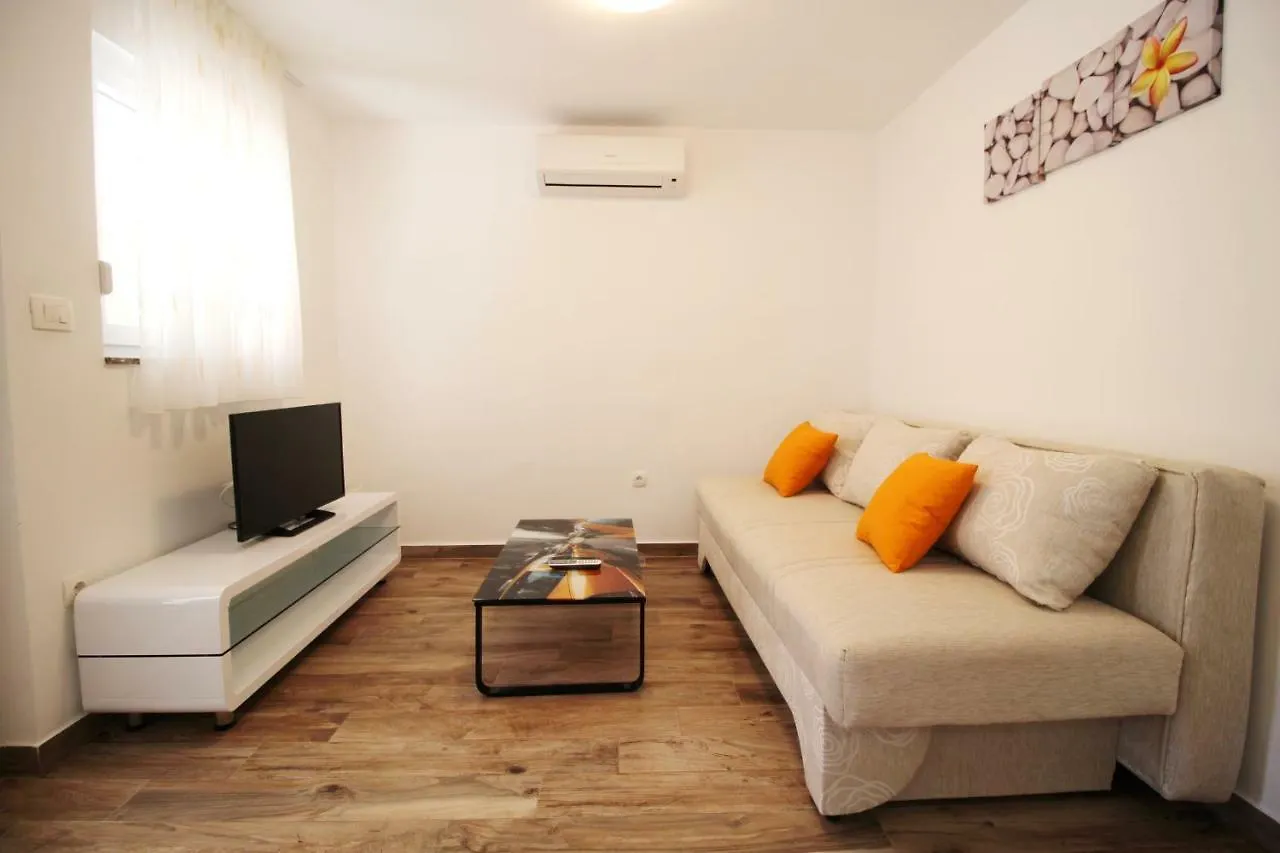 Apartments Buskulic Petrcane
