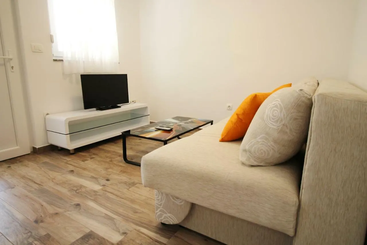 Apartments Buskulic Petrcane