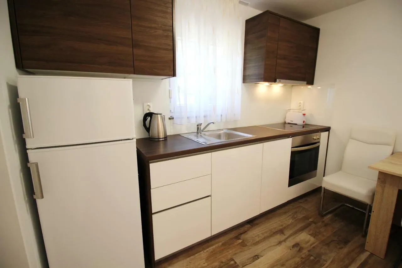 Apartments Buskulic Petrcane